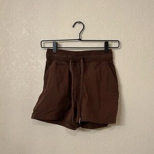 Lululemon Dance Studio High-Rise Short 3.5"